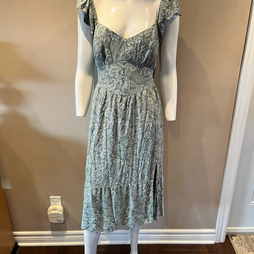 Elegant Gray Patterned Dress